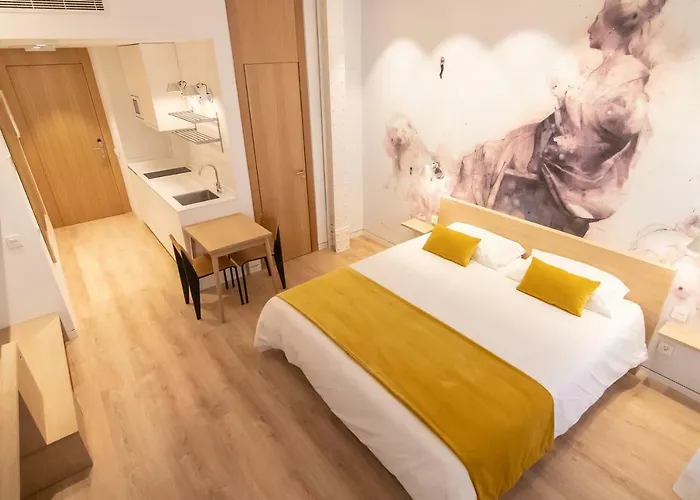 Plaza Mayor Suites & Apartments